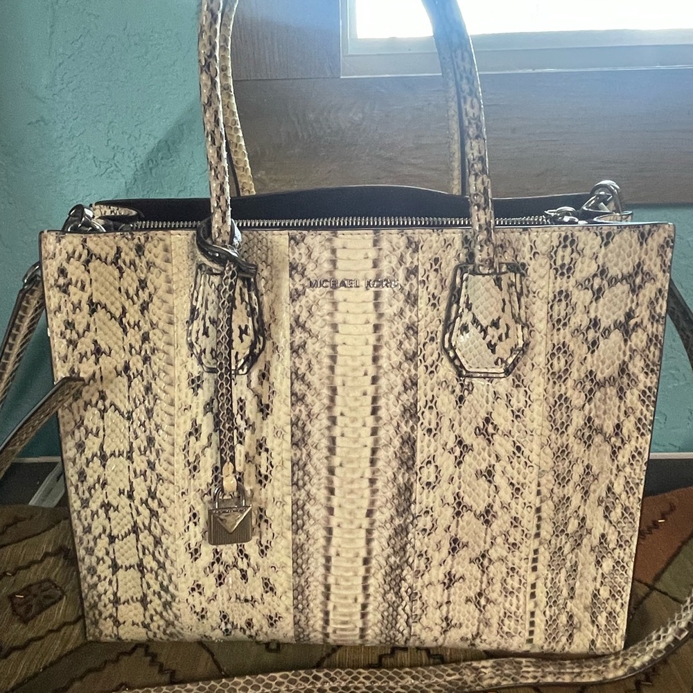 Michael Kors REAL Snakeskin Tote and Wallet Set - Picture 7 of 15